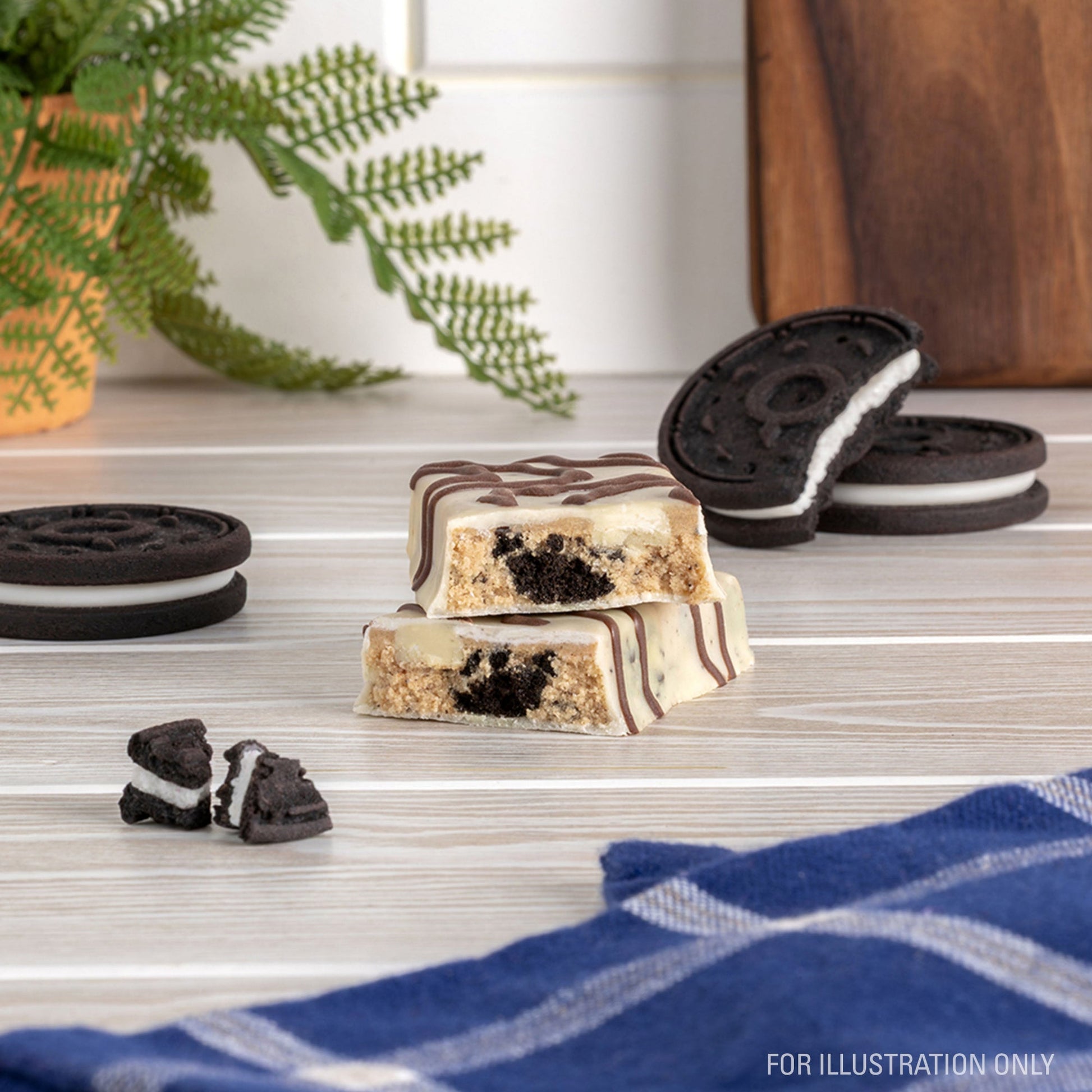dipped-cookies-and-cream-protein-bars-x9 15807_QN_USA_ProteinBar_CAC_InterimAssetUpdate_Digital-Dipped-ProductCarouselSet_Tabletop1.jpg